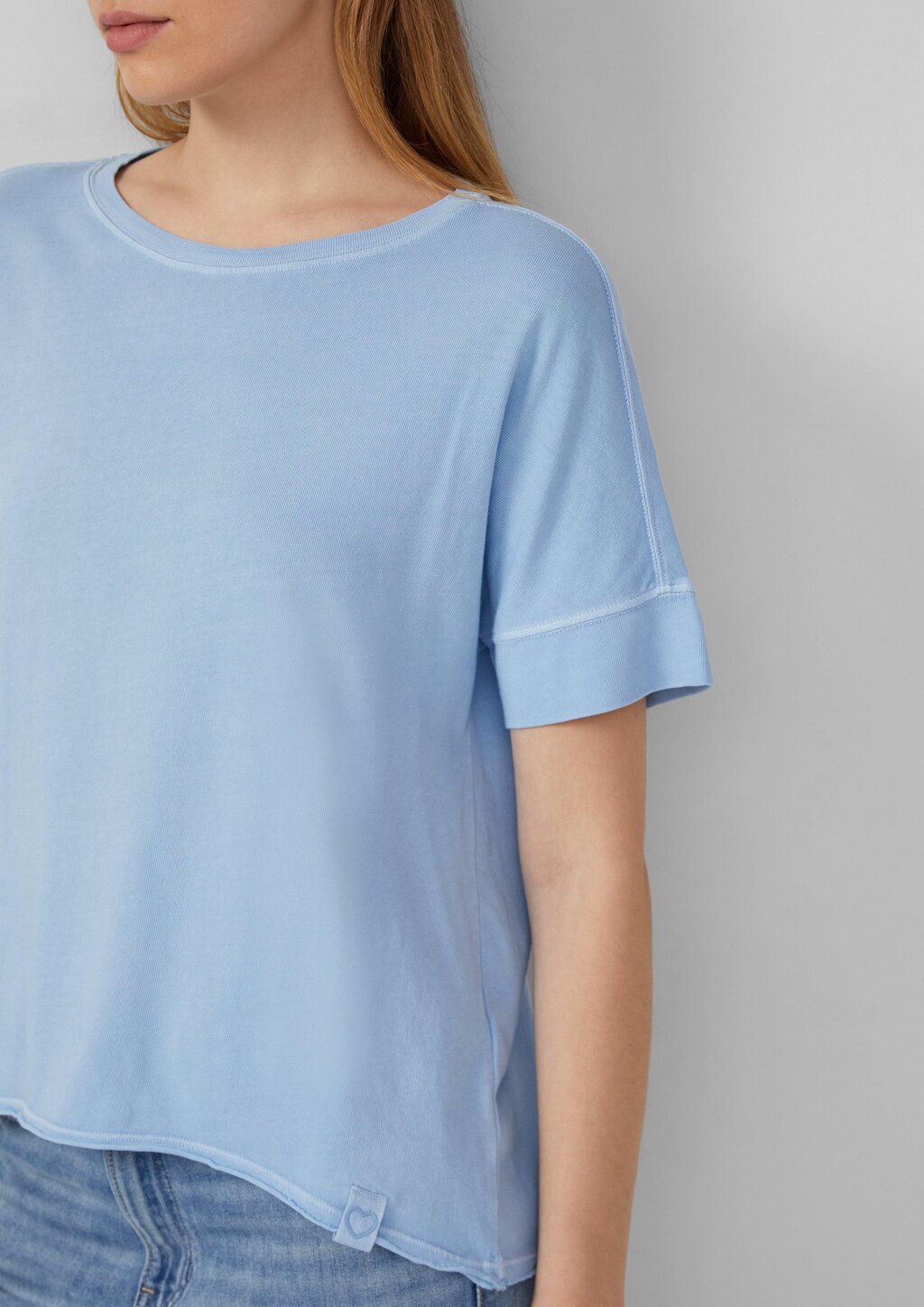 Gewaschenes T-Shirt mit Ziernähten im Relaxed Fit