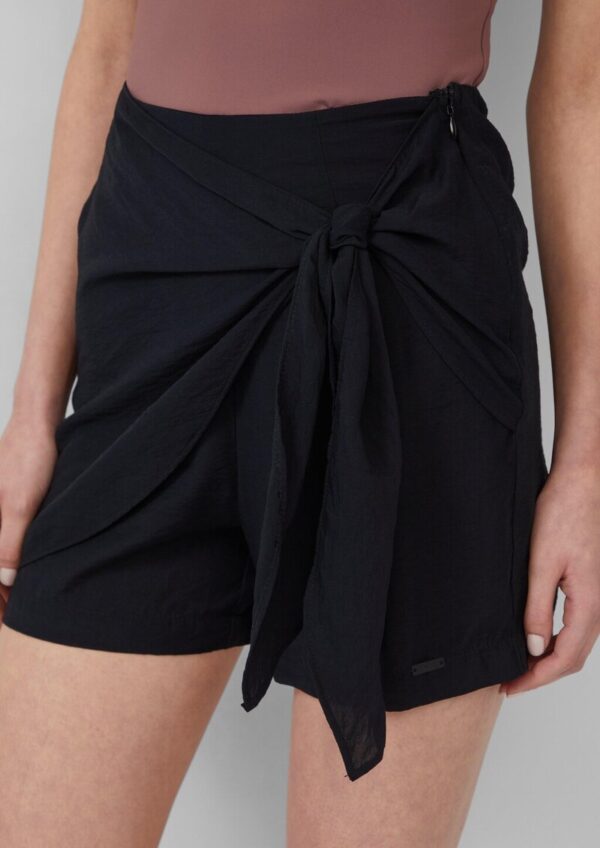 Skort in leicht glänzender Optik