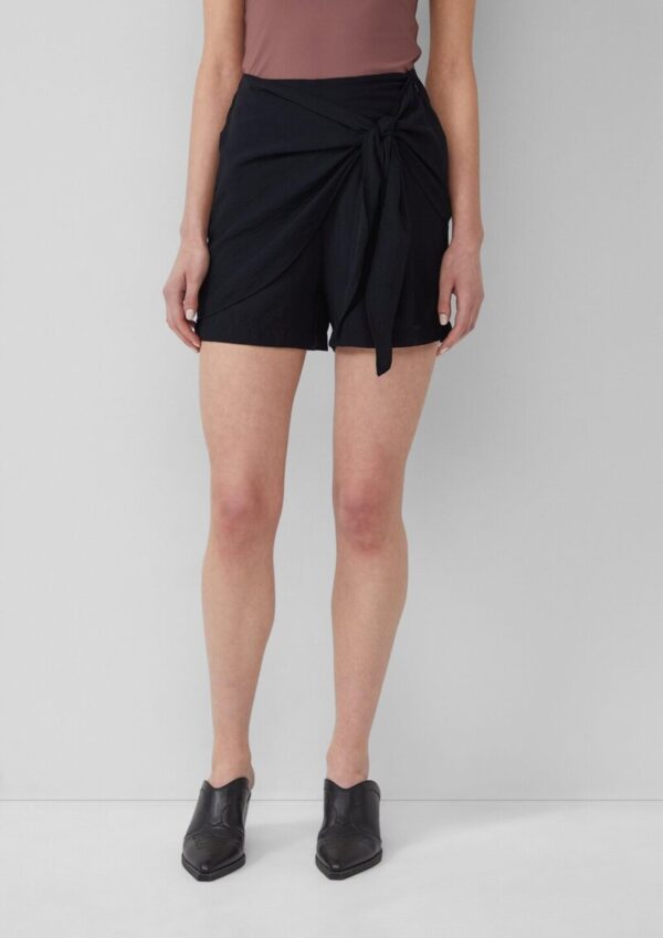 Skort in leicht glänzender Optik