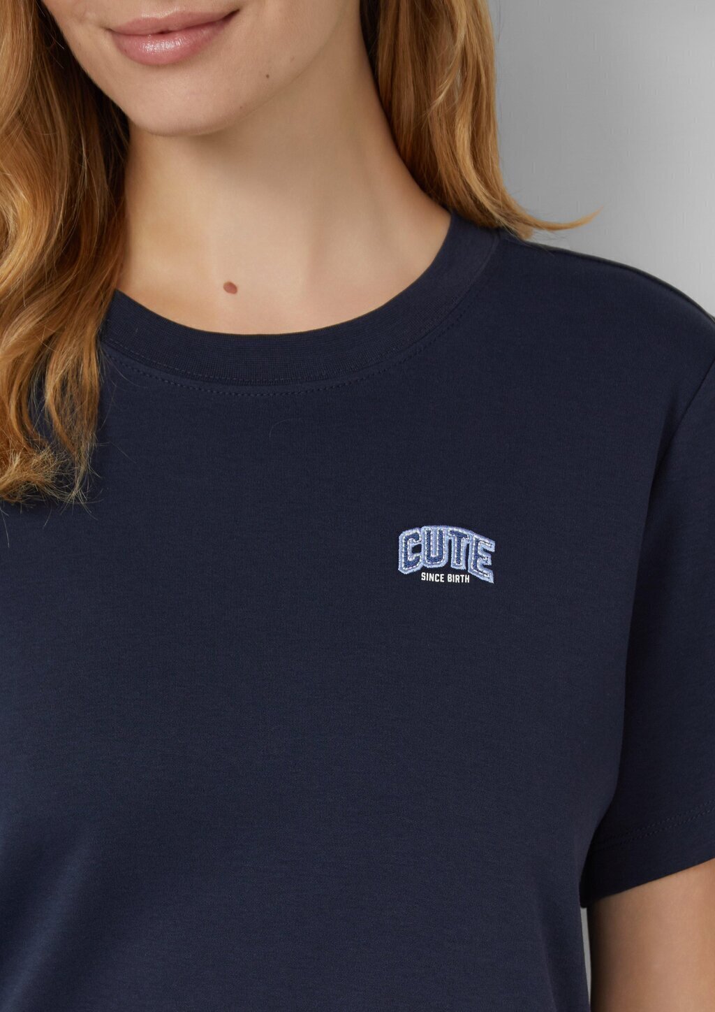 T-Shirt aus Interlockjersey mit kleinem Patch