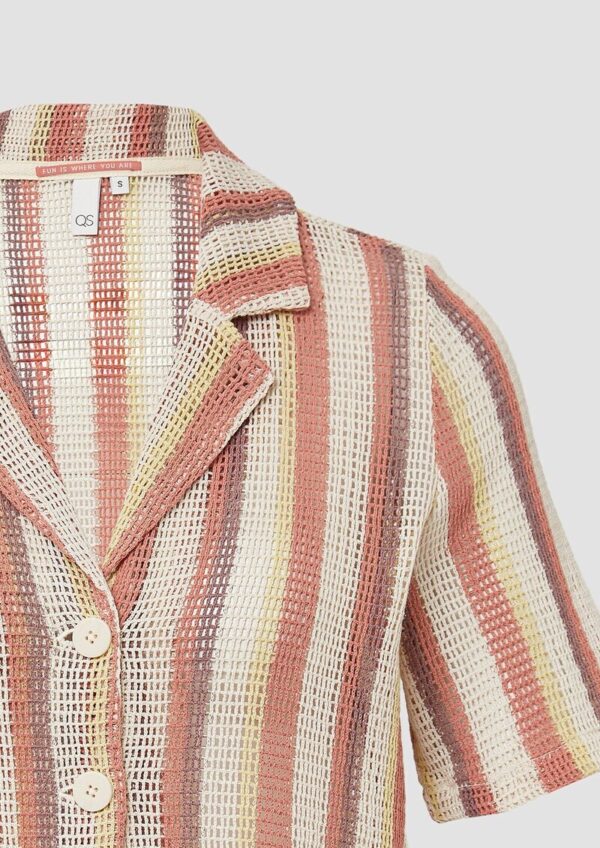 Verkürzte Bluse in Häkeloptik