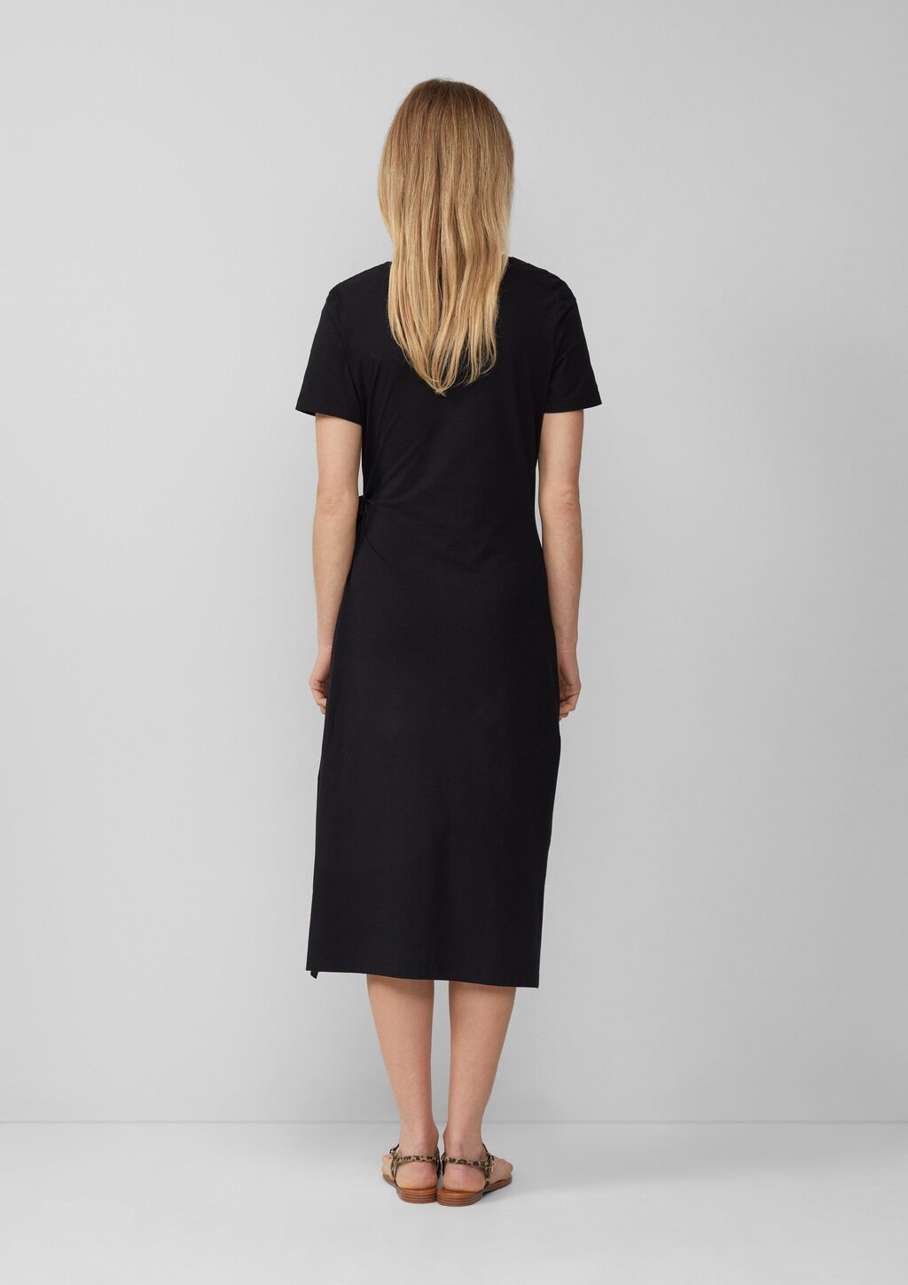 Jersey-Kleid mit Knotendetail und Raffung