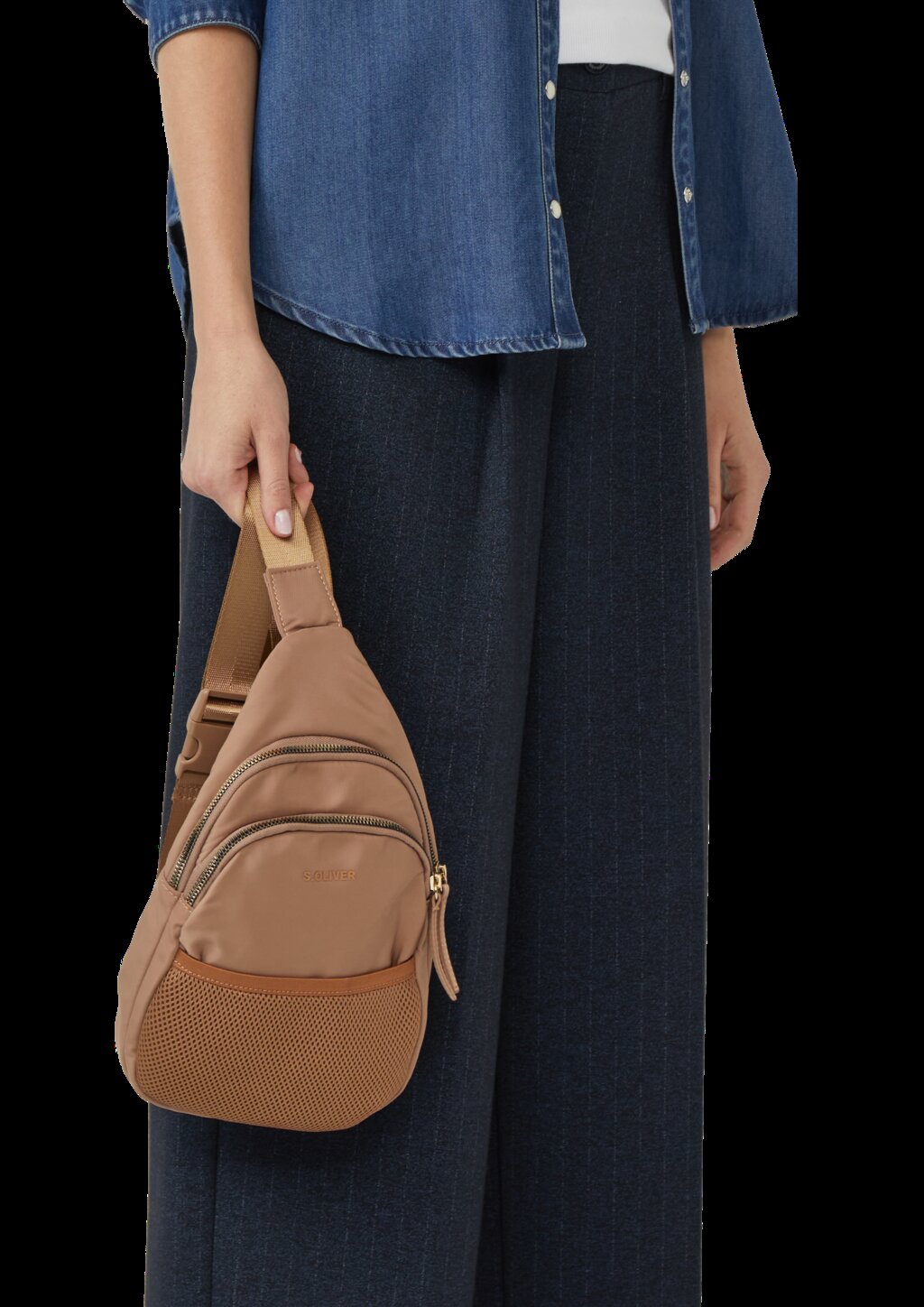 Schultertasche mit aufgesetzter Mesh-Tasche