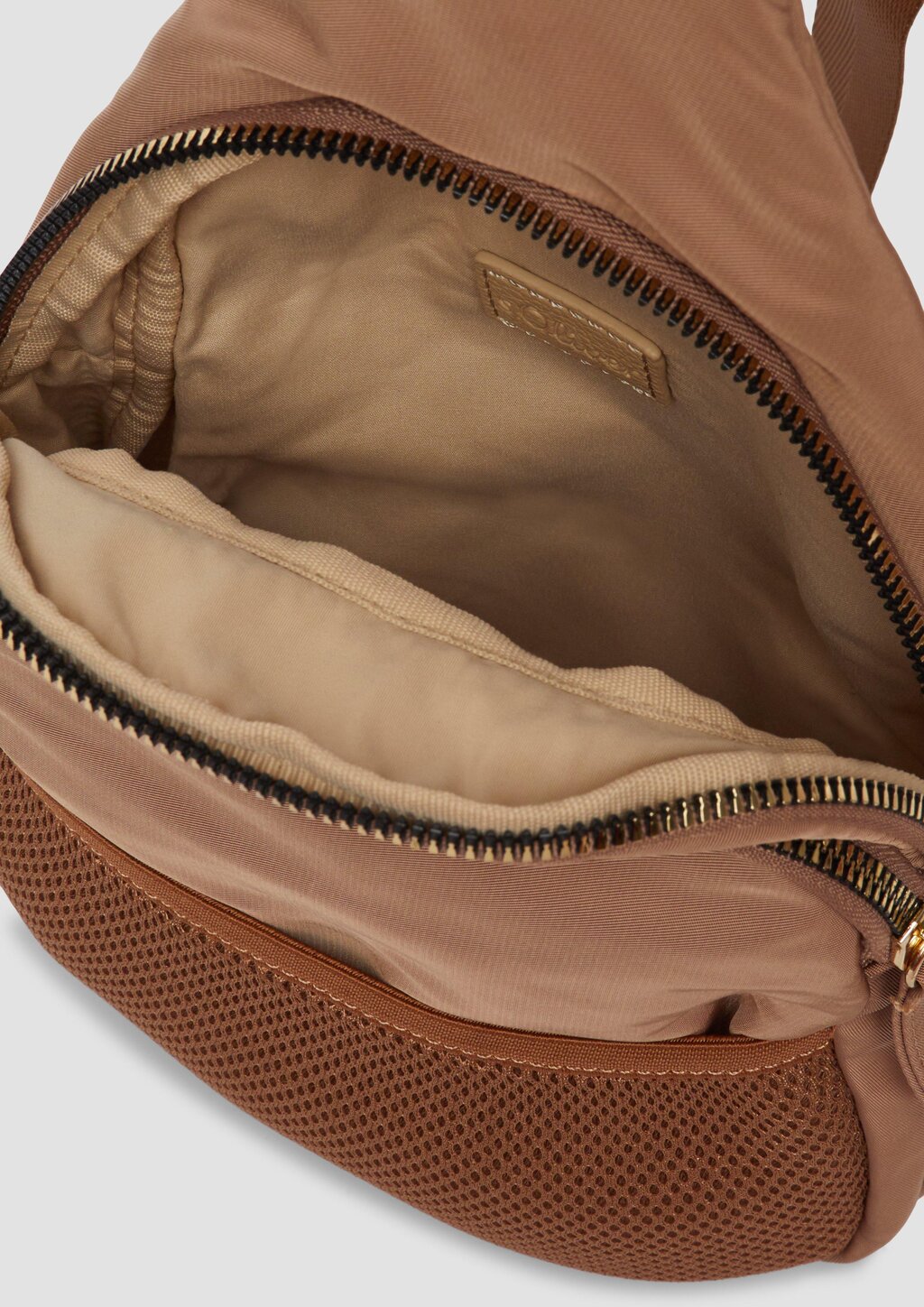 Schultertasche mit aufgesetzter Mesh-Tasche