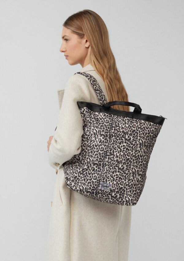 Rucksack aus Nylon mit Animal-Muster und Label-Patch