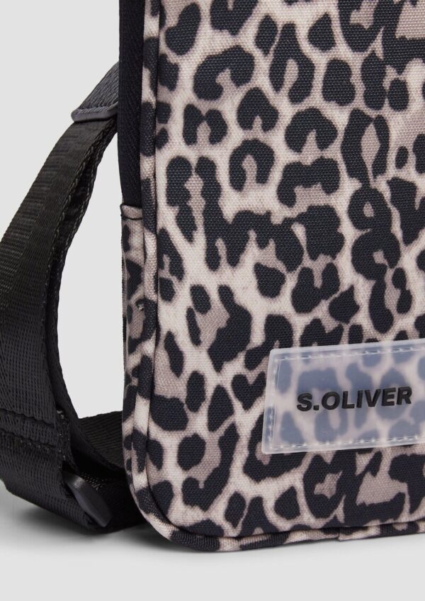 Handy-Tasche aus Nylon mit Leo-Print