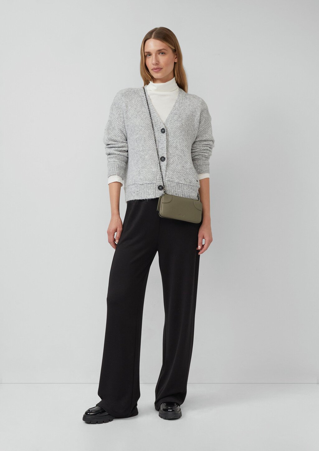 Portemonnaie aus Lederimitat mit abnehmbarem Kettenschulterriemen