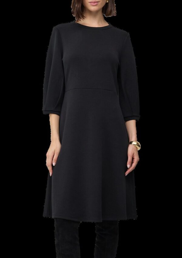 Ausgestelltes Scuba-Kleid mit 3/4-Ärmeln