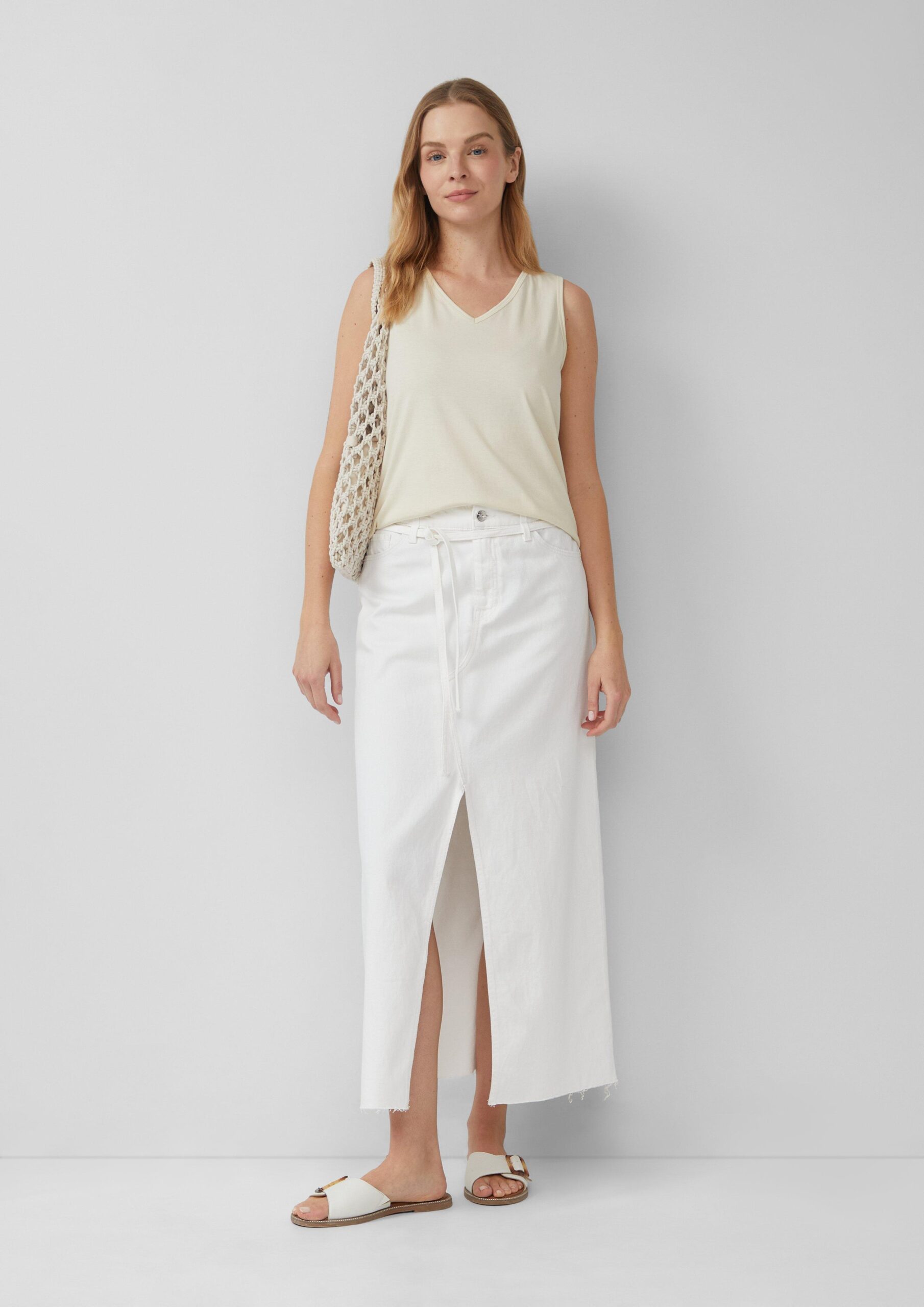 Top mit V-Ausschnitt und Rücken-Detail