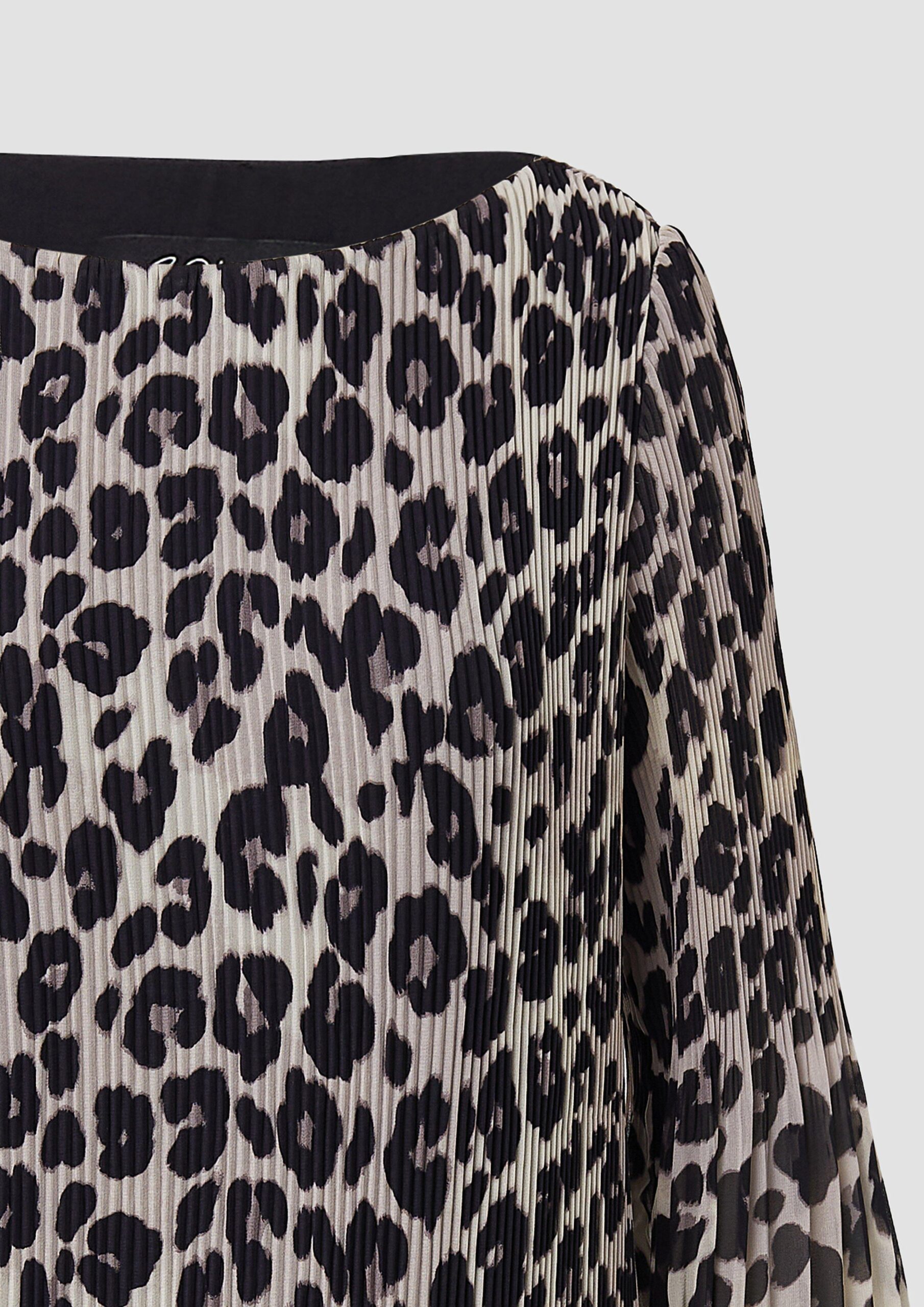 Plissiertes Chiffonkleid mit All-over-Print und Viskosefutter