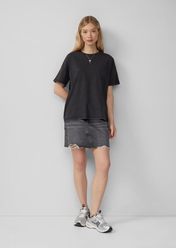 Gewaschenes T-Shirt mit Backprint