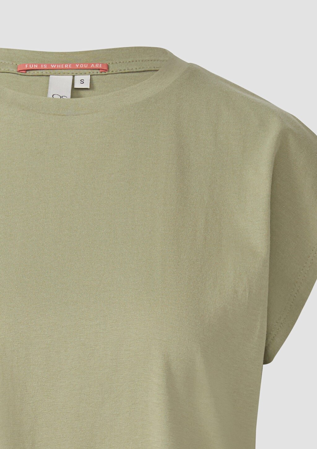 T-Shirt mit leicht überschnittenen Schultern