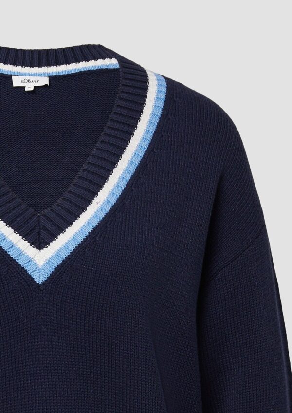 Strickpullover aus Baumwollmix mit tiefem V-Ausschnitt