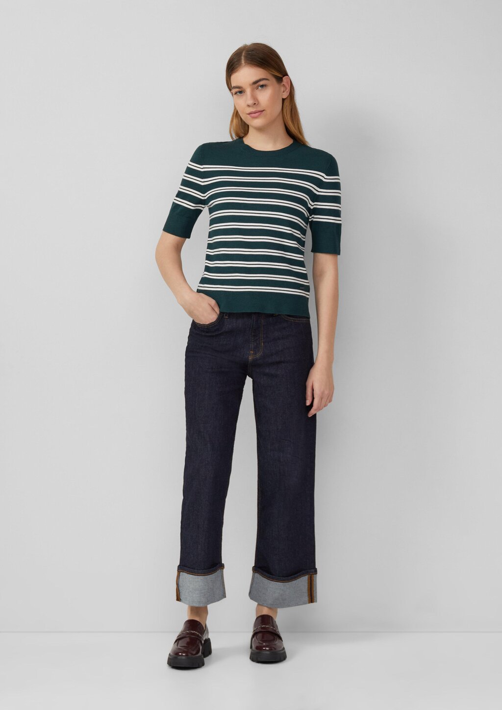 Kurzarm-Strickpullover aus Viskosemix