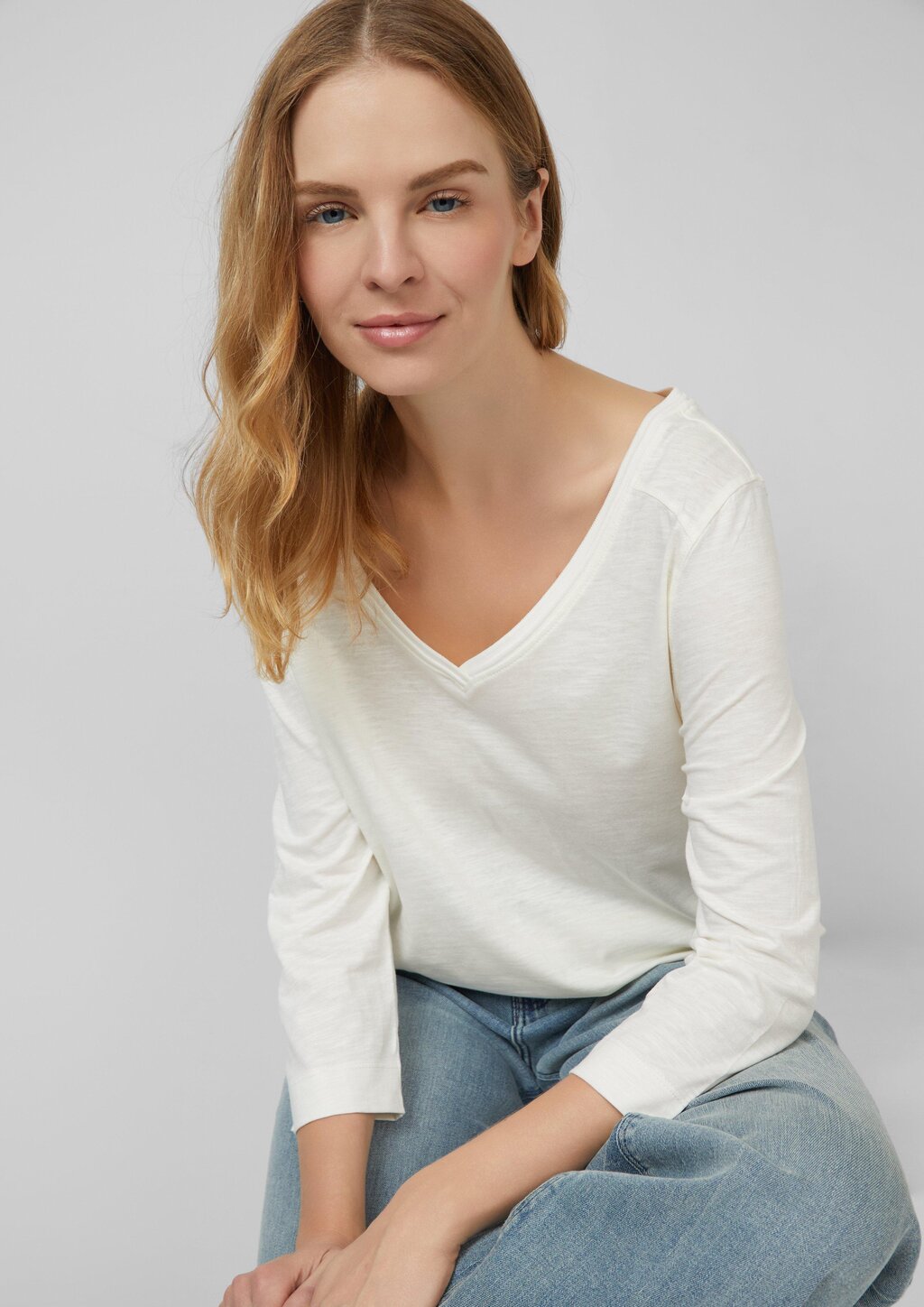 3/4-Armshirt aus Baumwoll-Flammgarn mit tiefem V-Ausschnitt