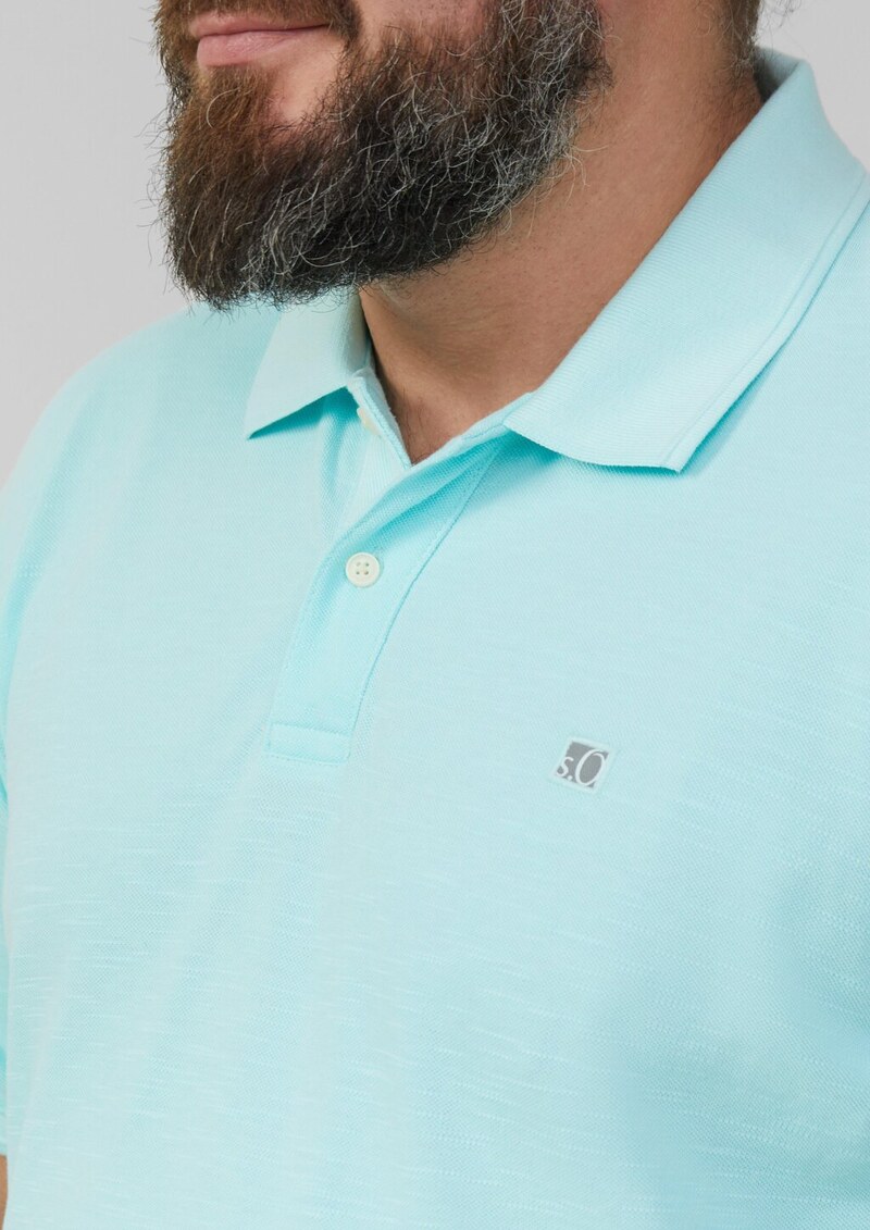 Poloshirt mit kleinem Labelpatch