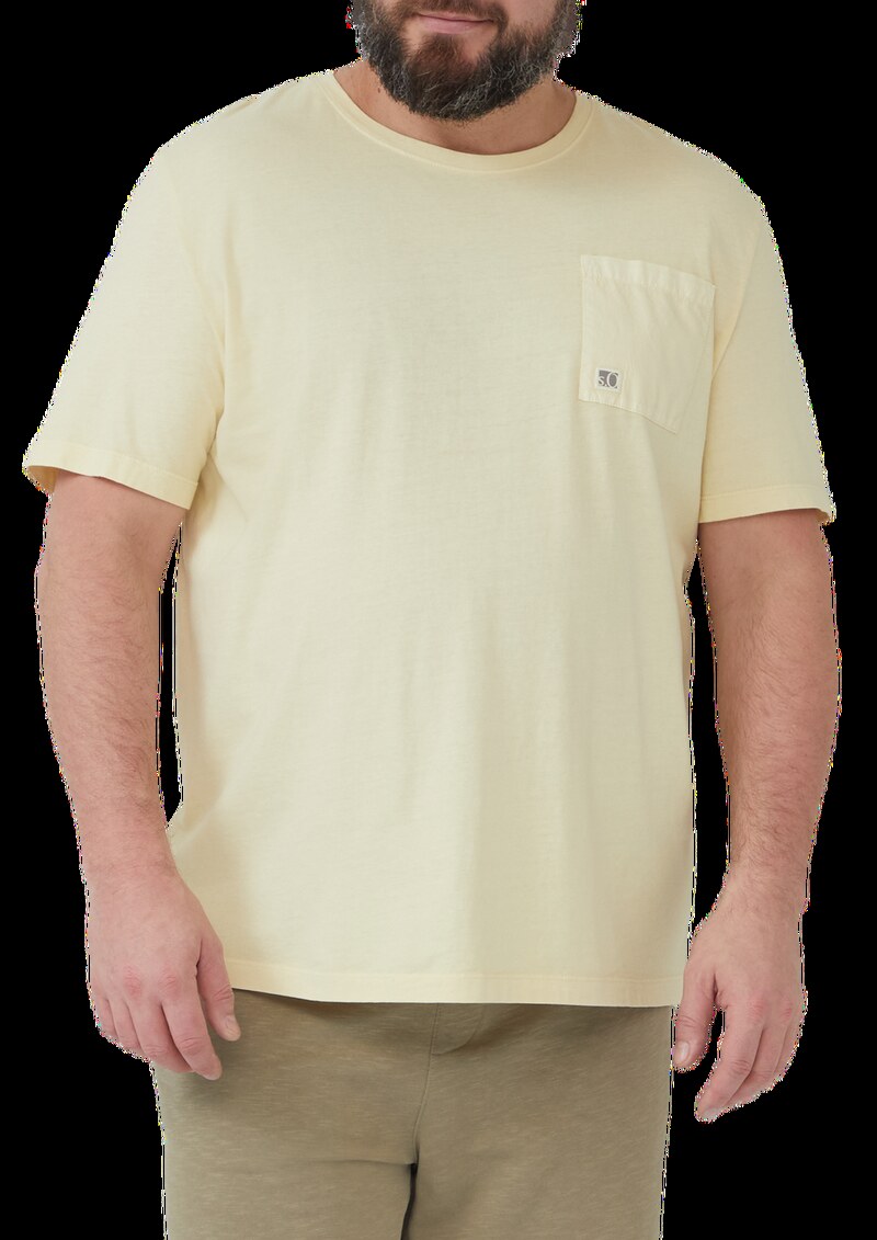 T-Shirt mit Brusttasche und Garment Dye