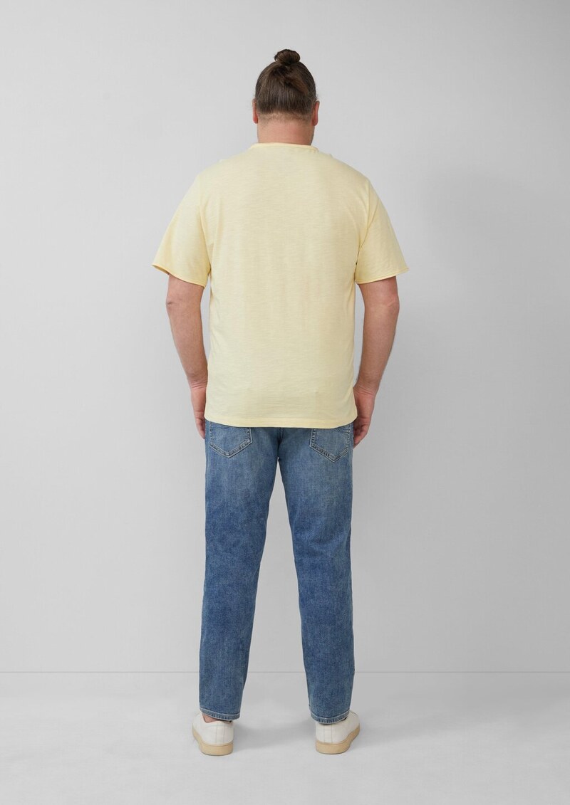 Flammgarn-T-Shirt mit Brusttasche und offenen Kanten