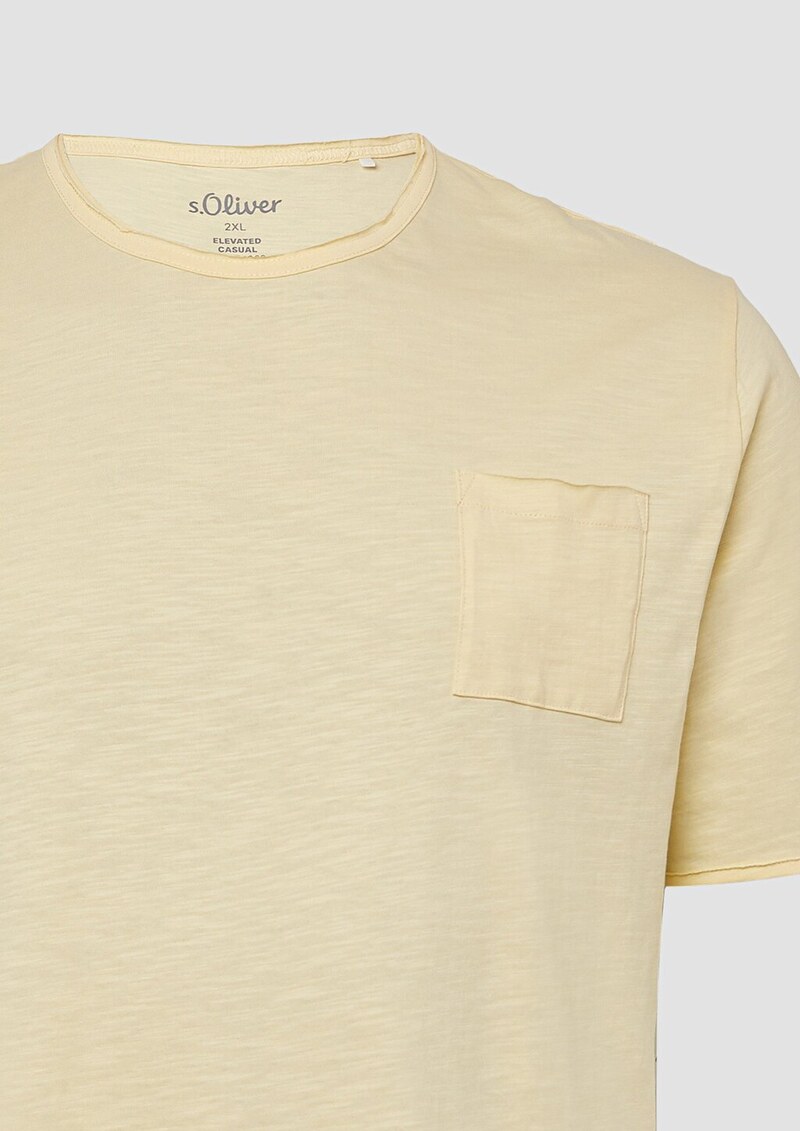 Flammgarn-T-Shirt mit Brusttasche und offenen Kanten