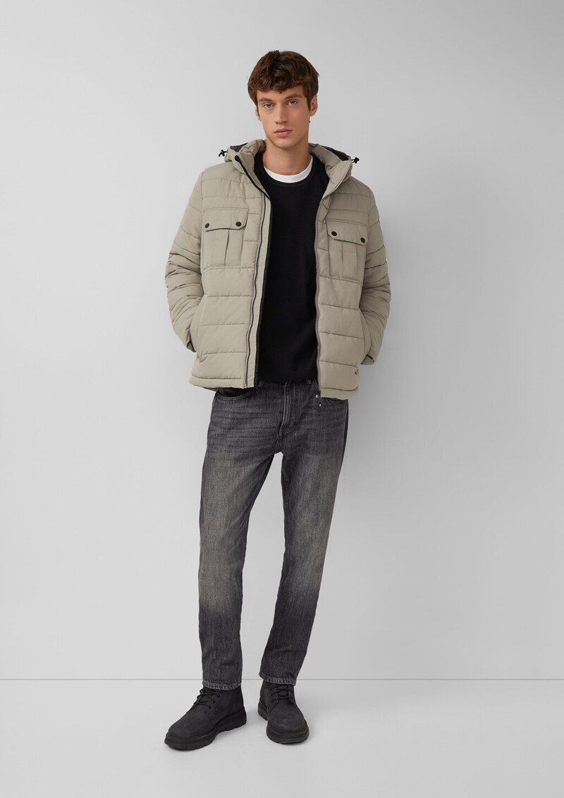 Sportive Puffer-Jacke mit abnehmbarer Kapuze