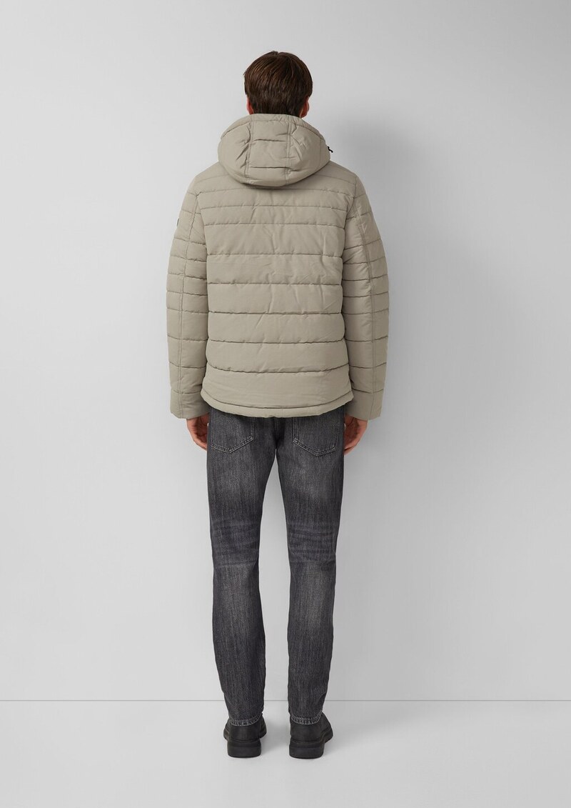 Sportive Puffer-Jacke mit abnehmbarer Kapuze