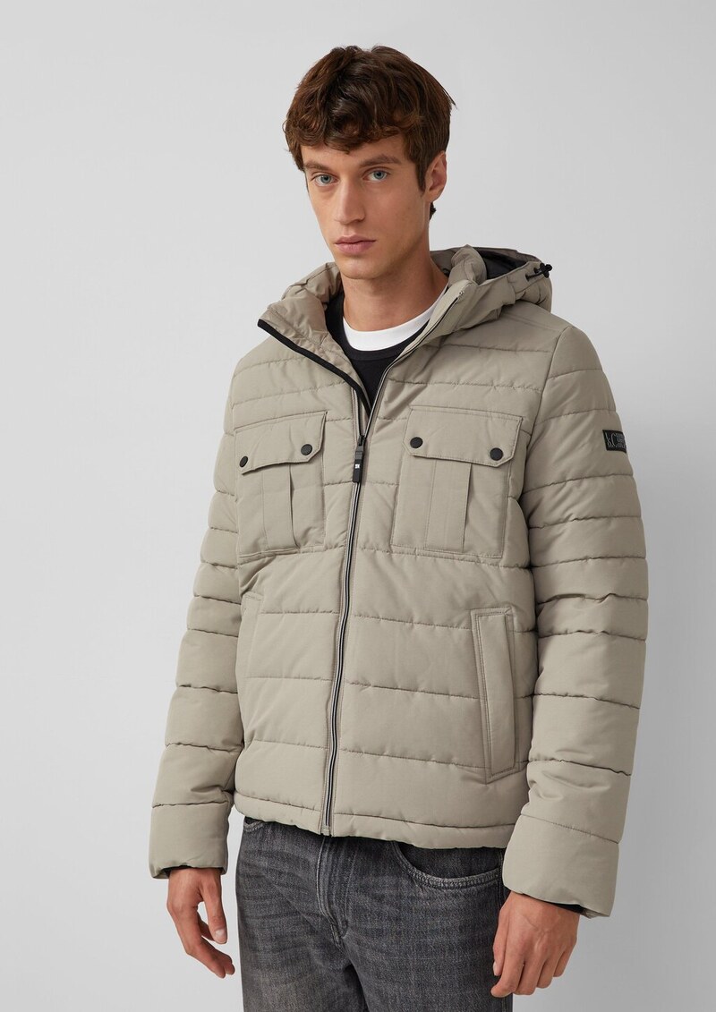 Sportive Puffer-Jacke mit abnehmbarer Kapuze