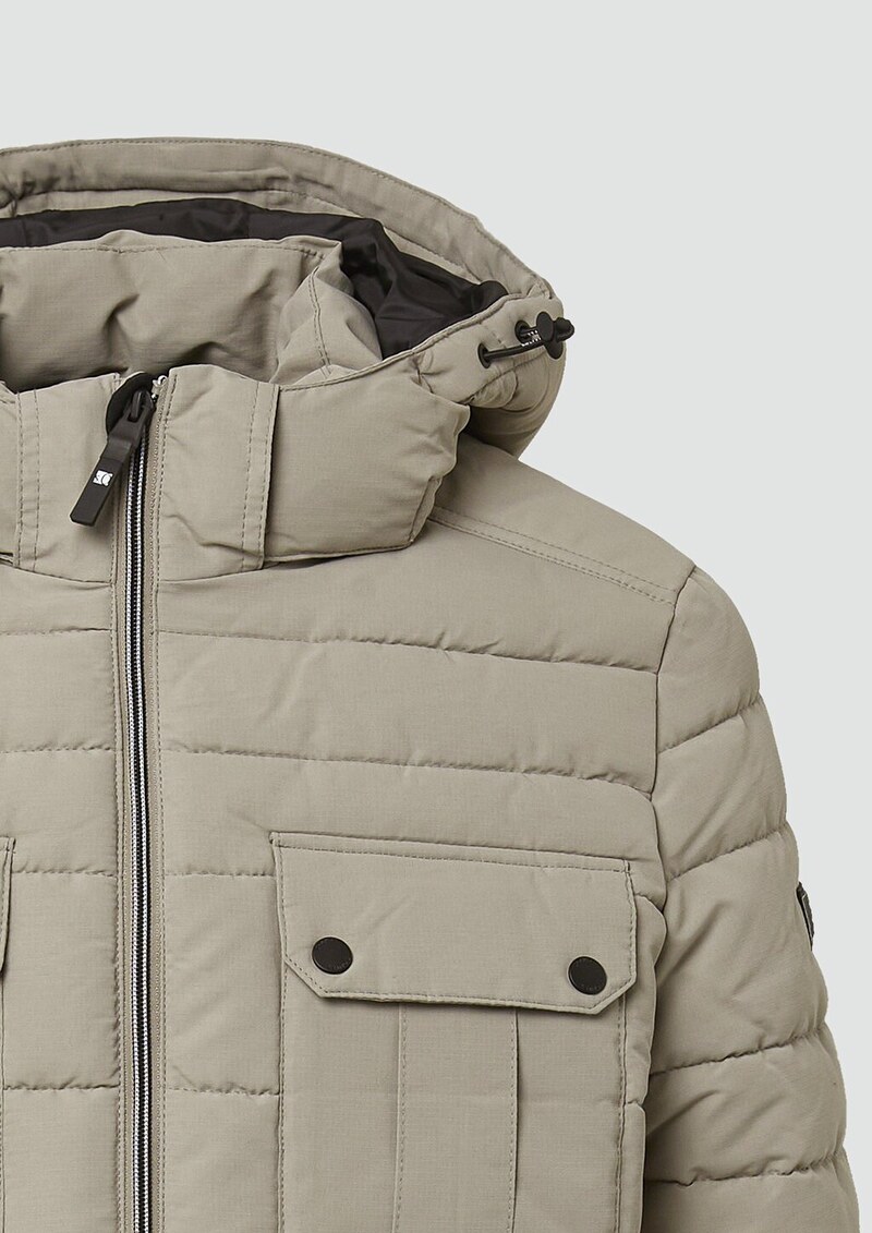 Sportive Puffer-Jacke mit abnehmbarer Kapuze