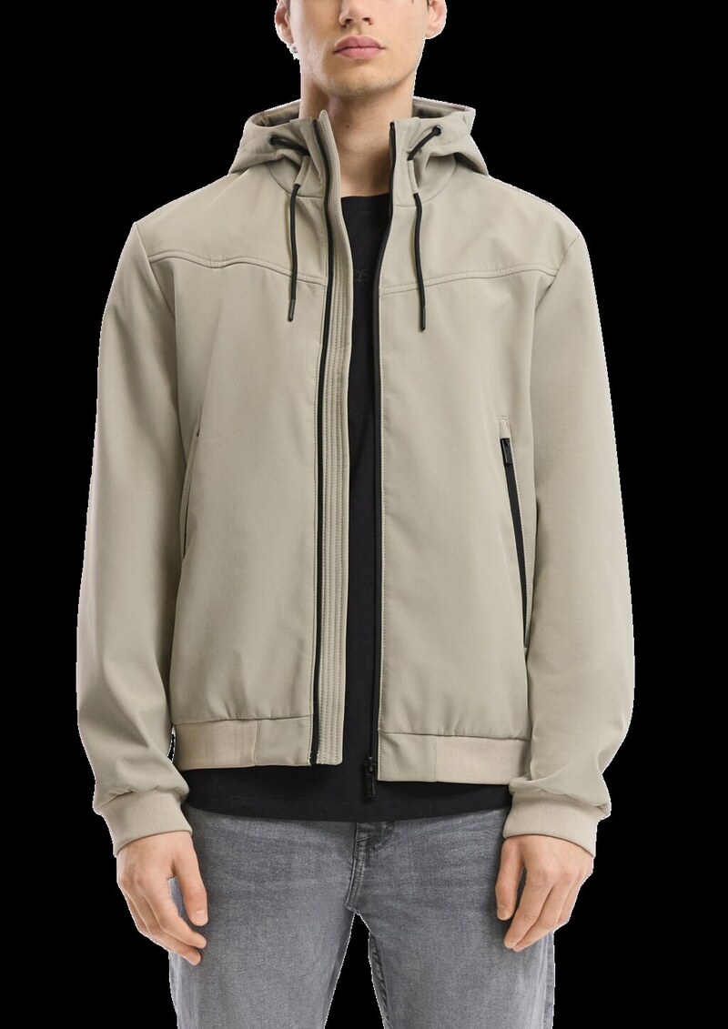 Softshelljacke mit Reißverschlusstaschen