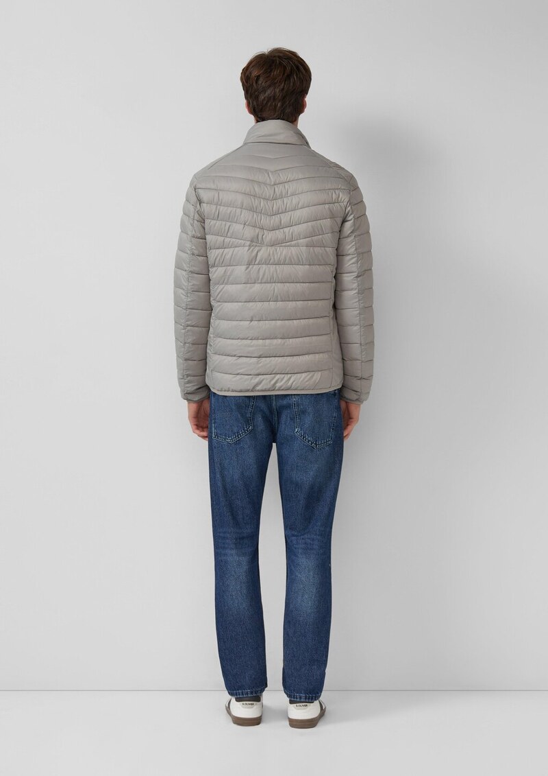 Leichte Steppjacke mit sportiven Kontrastdetails | 360° Circular Vision