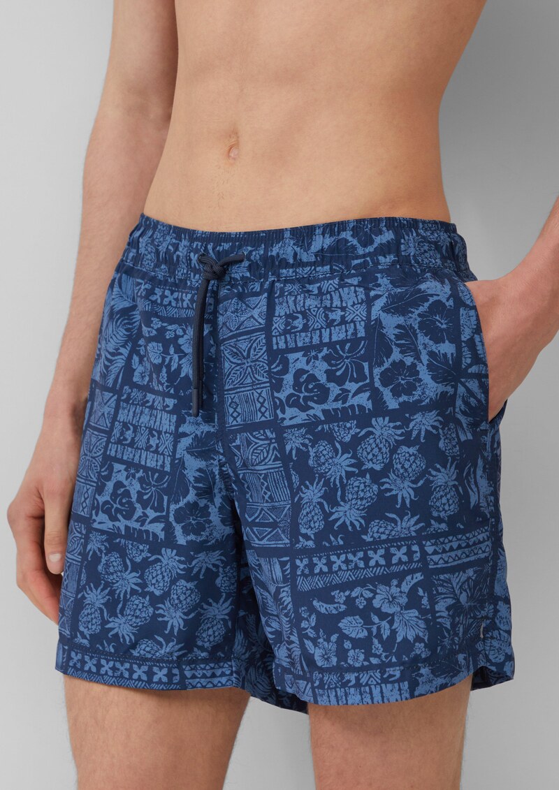 Badeshorts mit All-over-Print und Eingrifftaschen