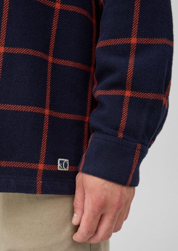 Kariertes Overshirt mit Kentkragen und Brusttaschen