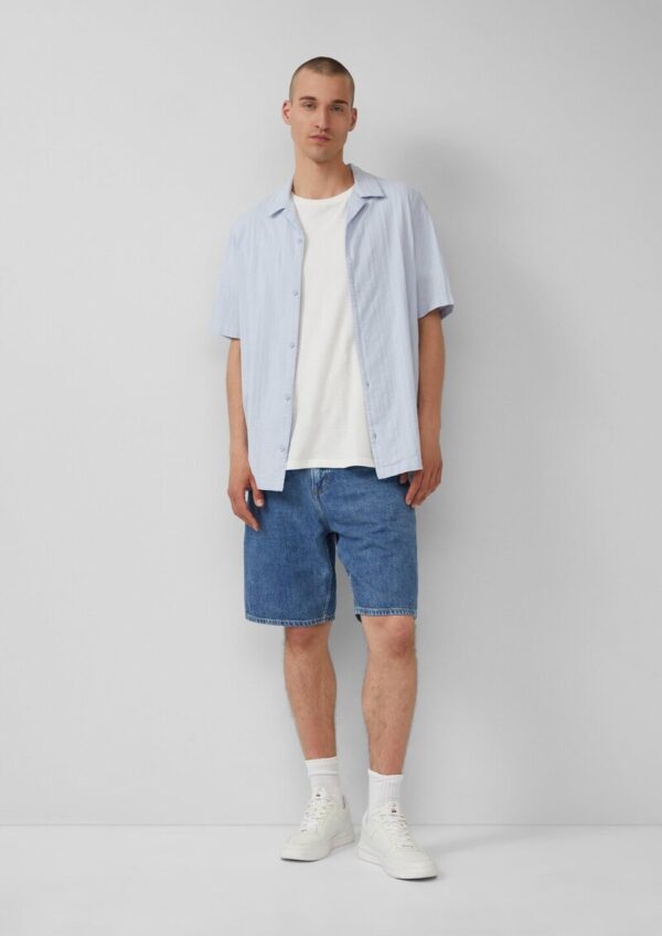 Resorthemd in strukturierter Ware mit Seersucker-Effekt