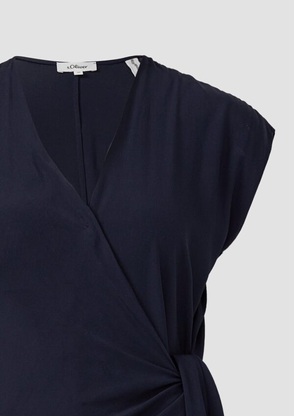 Kurzes Wickelkleid im Relaxed Fit aus Viskose