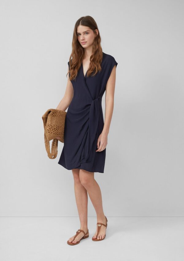 Kurzes Wickelkleid im Relaxed Fit aus Viskose