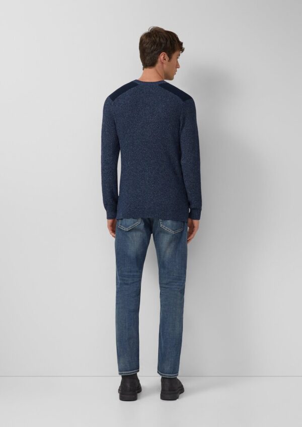 Pullover aus Moulinégarn mit Schultereinsätzen