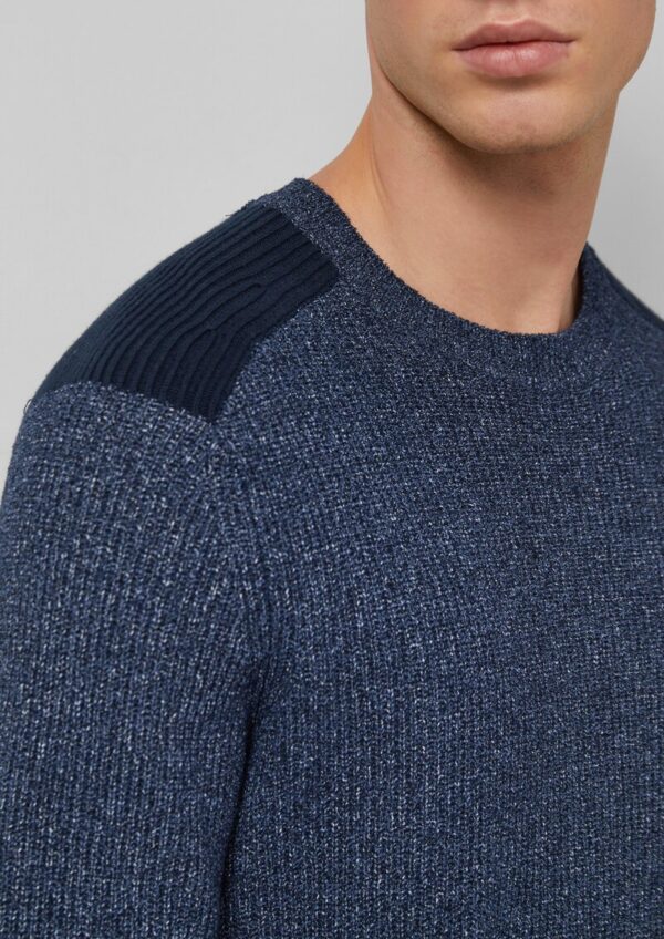 Pullover aus Moulinégarn mit Schultereinsätzen