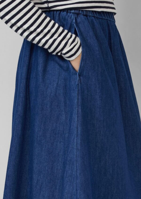 Denimrock in Midi-Länge mit Eingrifftaschen