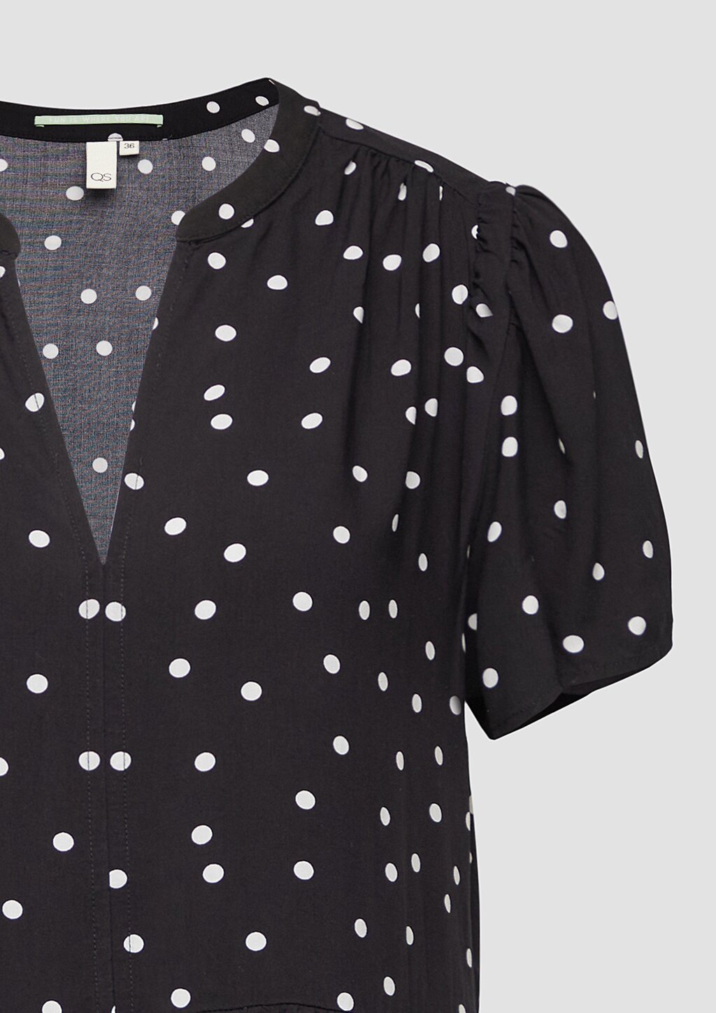 Kurzes Viskosekleid mit All-over-Print