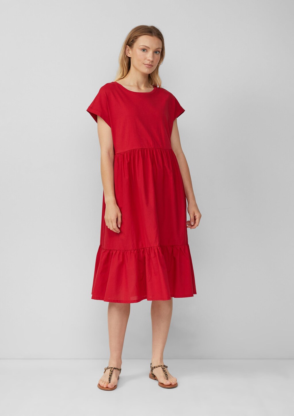 Stufenkleid im Relaxed Fit mit überschnittenen Schultern