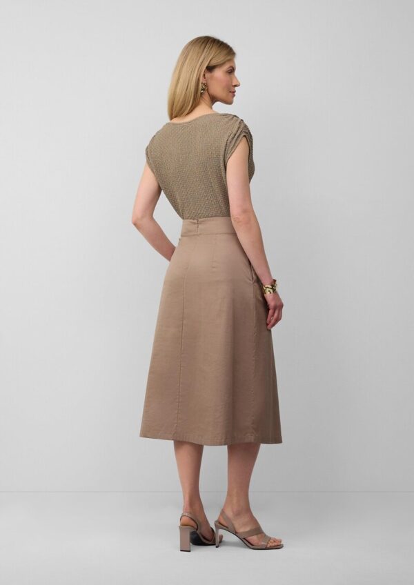 Ärmelloses Shirt mit Wasserfall-Ausschnitt