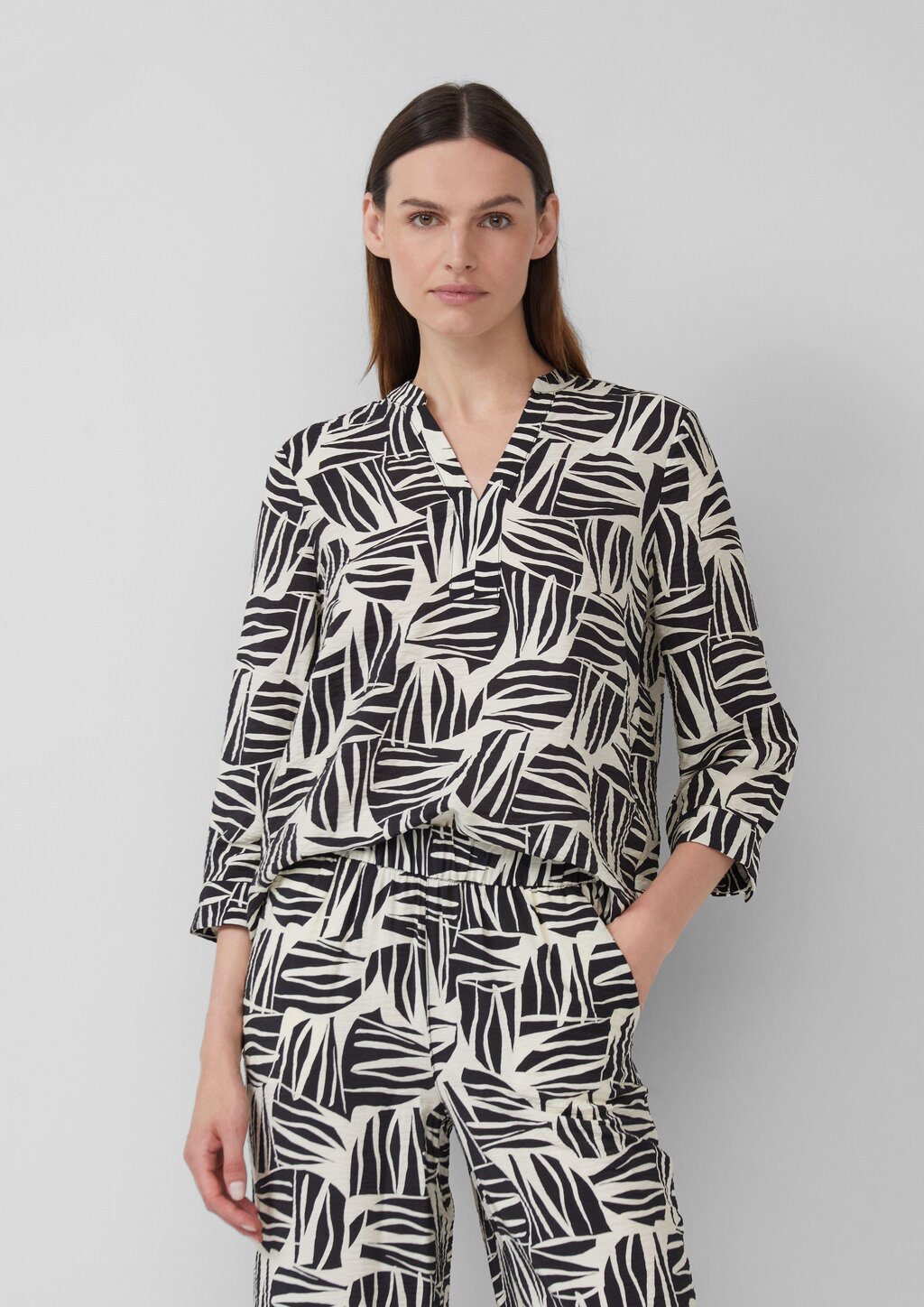 Bluse aus strukturiertem Viskosemix mit All-over-Print