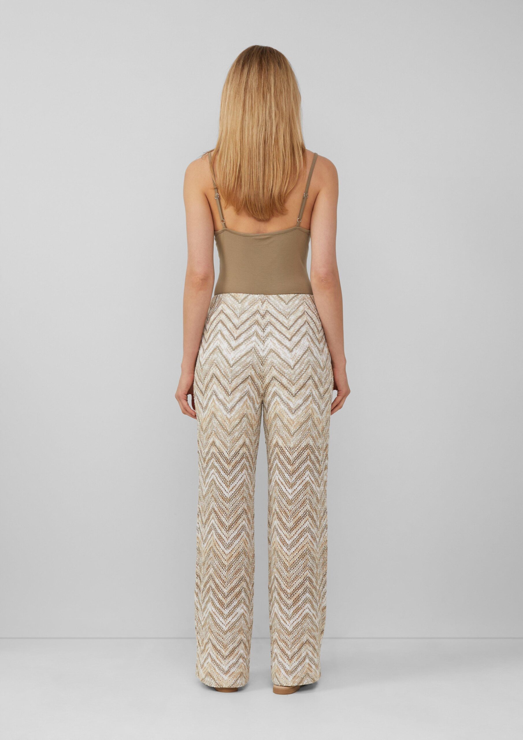 Slim-Fit-Top mit verstellbaren Spaghettiträgern