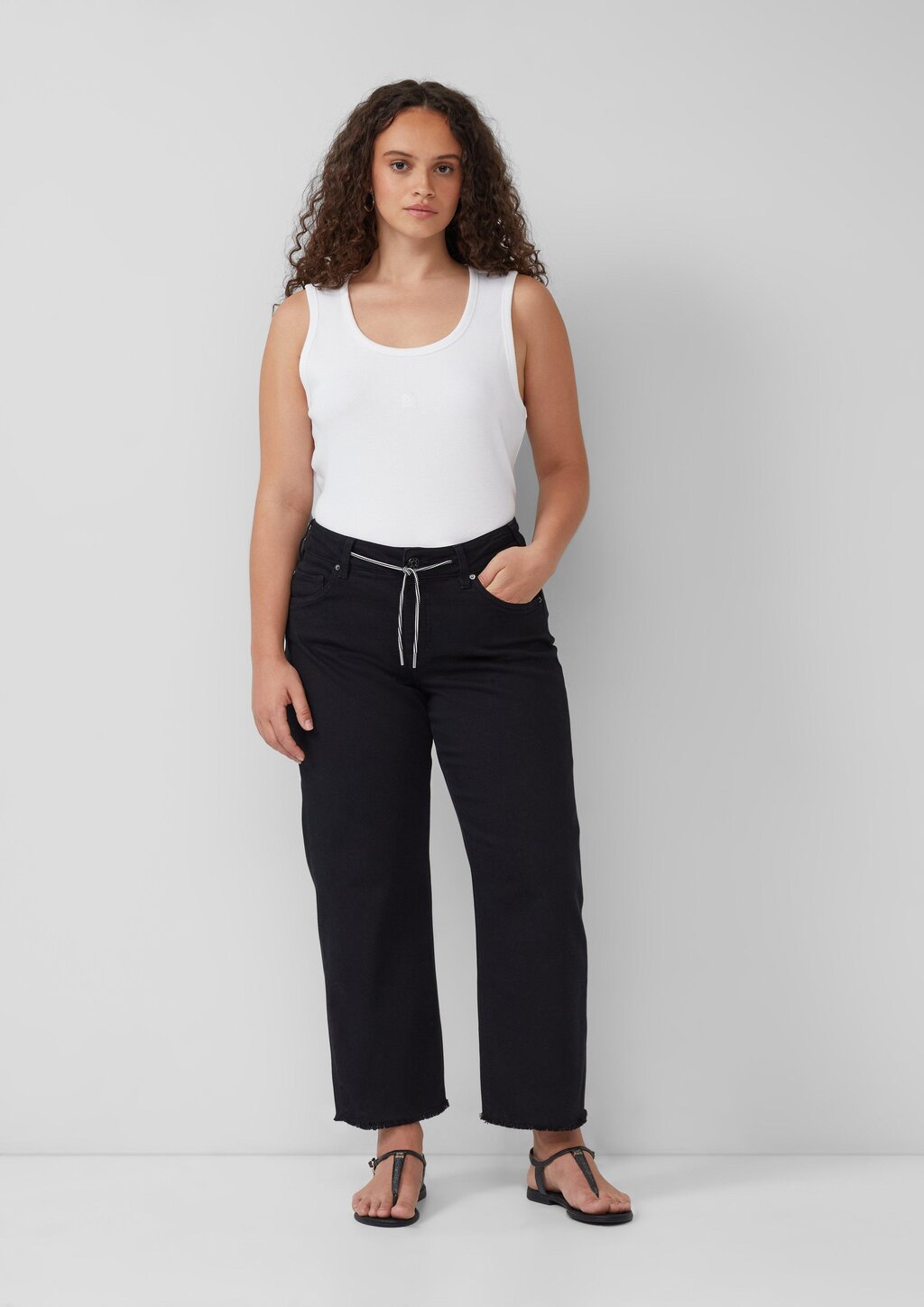 Cropped-Jeans / Straight Fit / Mid Rise / Straight Leg / offener Saum