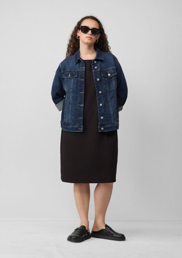 Kurzes Kleid aus Interlockjersey