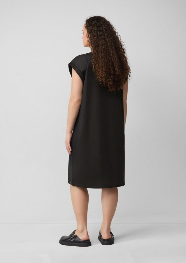 Kurzes Kleid aus Interlockjersey