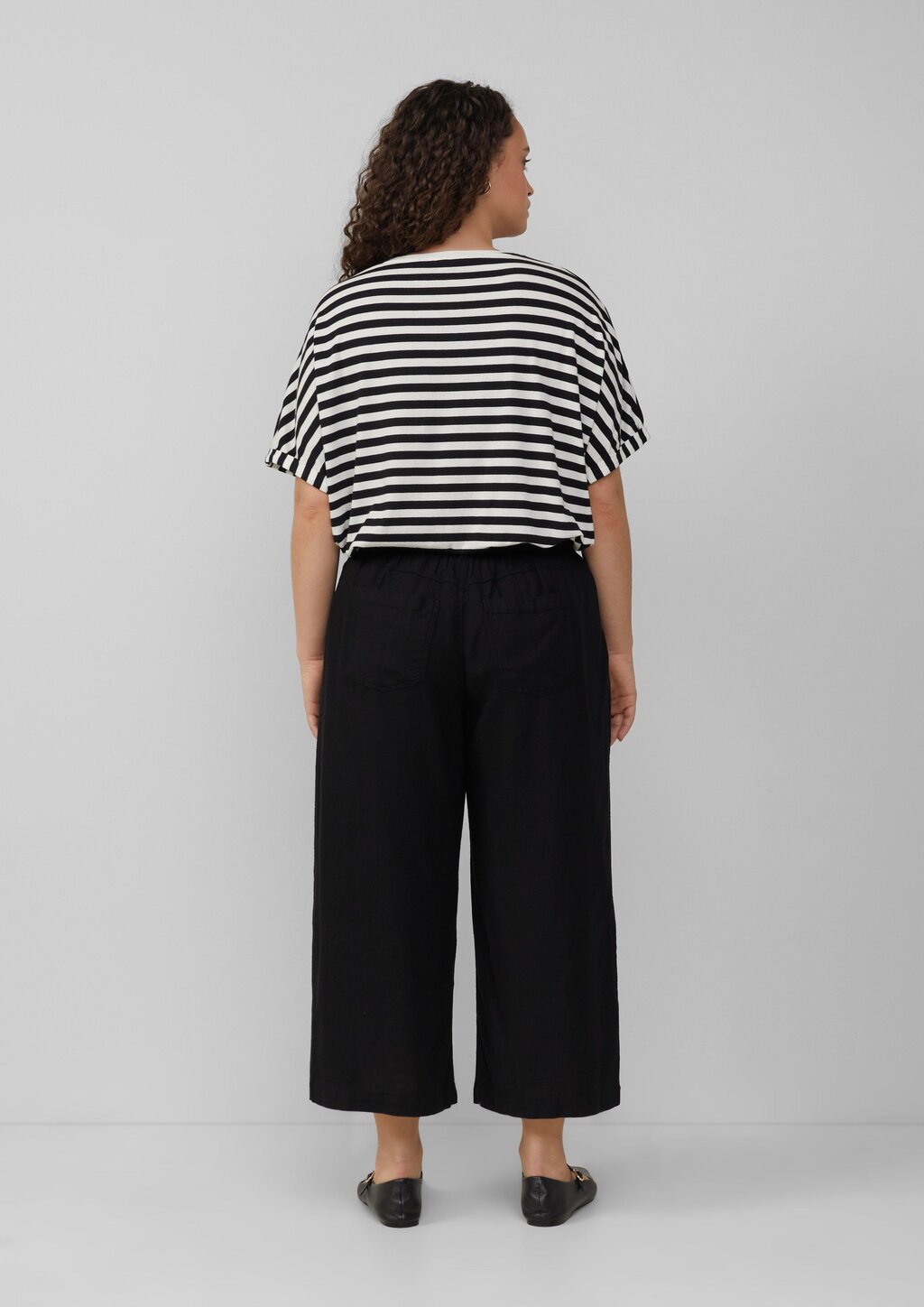 Locker geschnittenes T-Shirt aus Modalmix