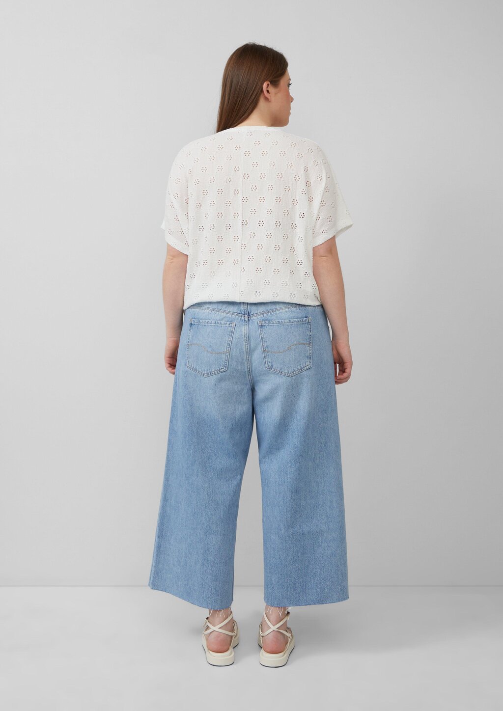 Shirt mit Lochstickerei