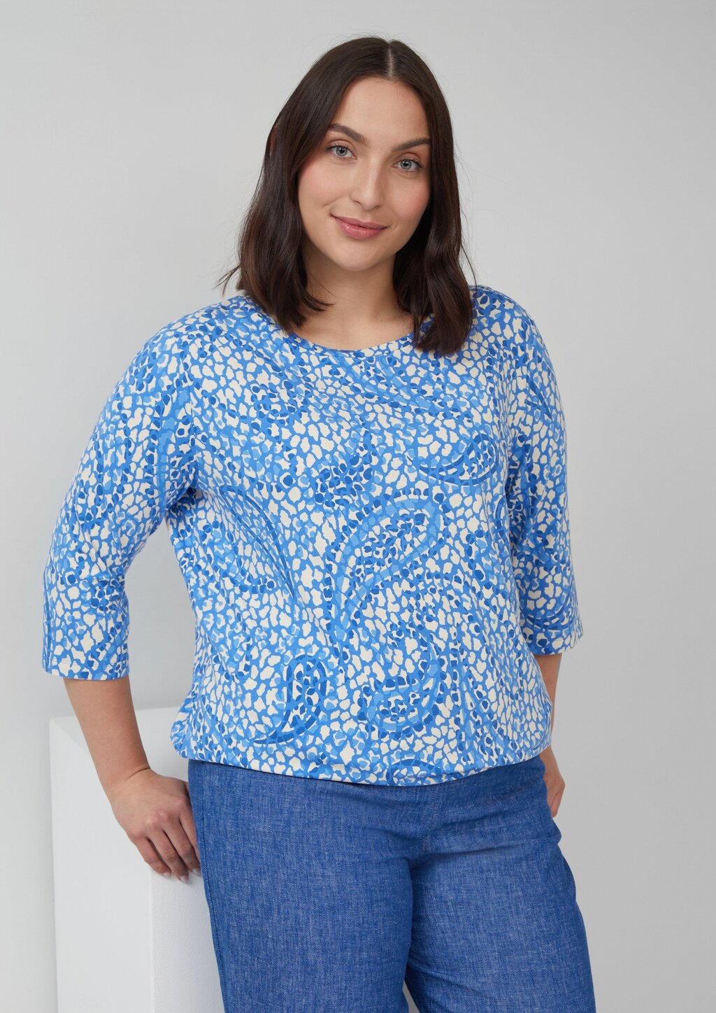 Shirt aus Viskosestretch in O-Shape