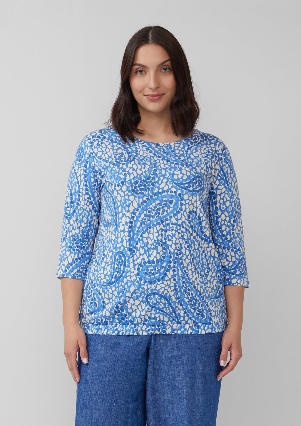 Shirt aus Viskosestretch in O-Shape