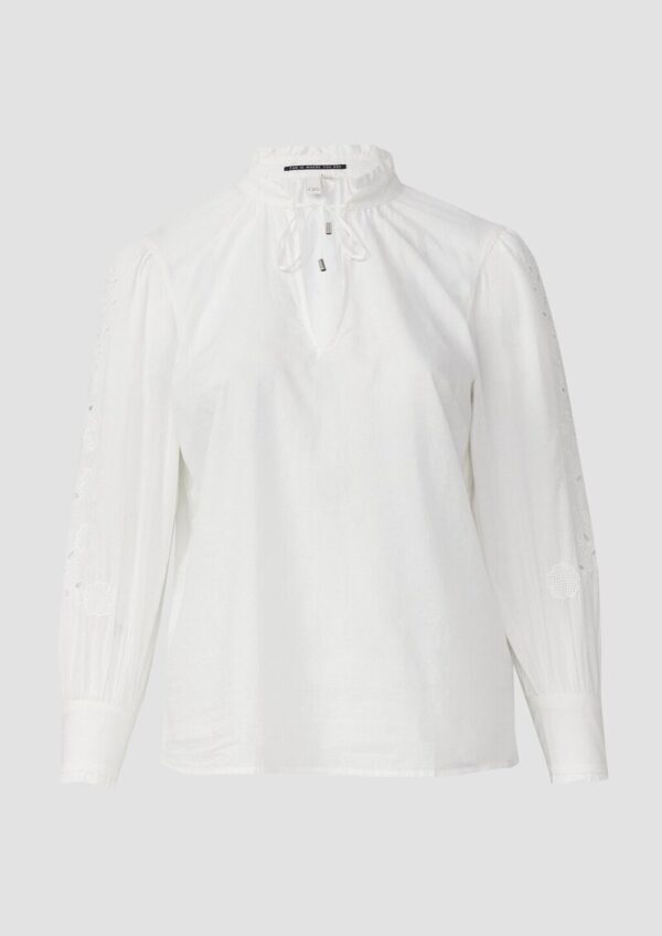 Leichte Baumwollbluse mit Stickerei am Ärmel